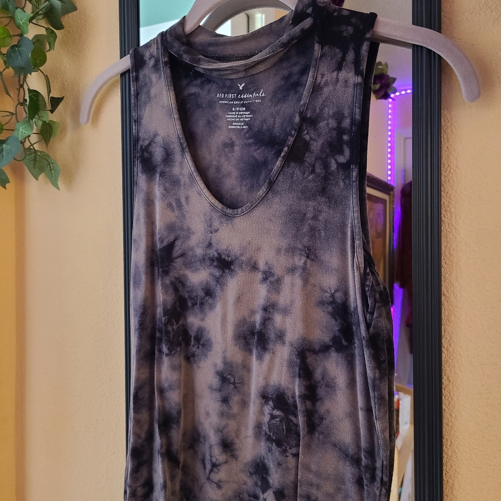 Fitted tank crop top with cut out neckline
